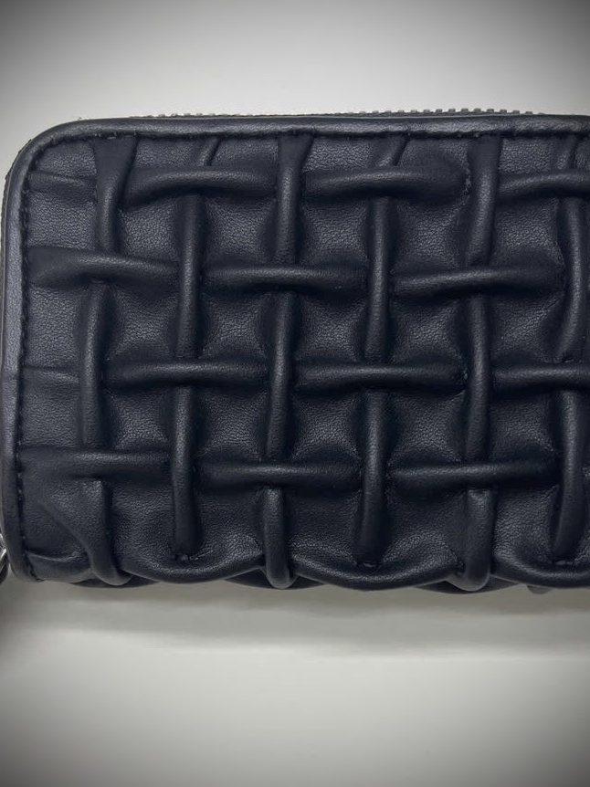 キルト ラウンドファスナー ウォレット — Bags & Accessories